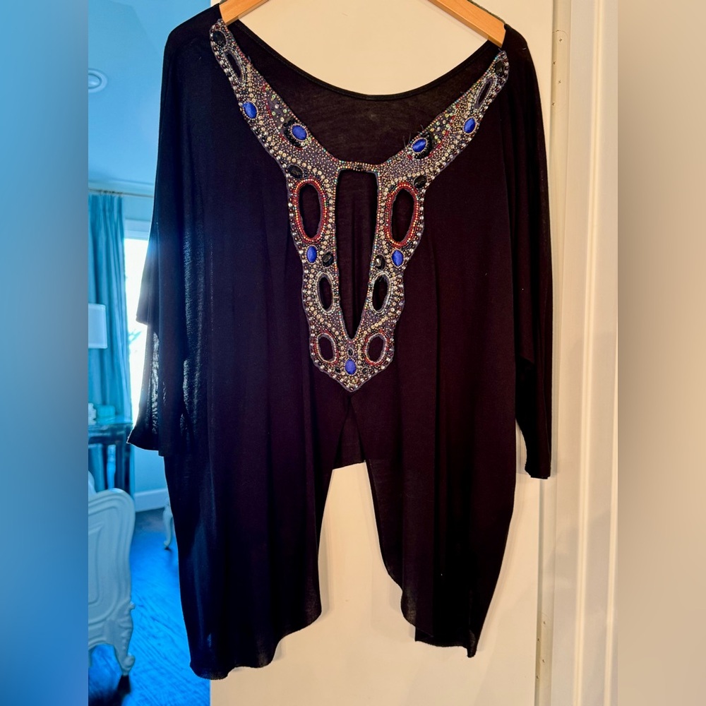 Ogle super soft supima cotton top with rhinestone cut out back. size small